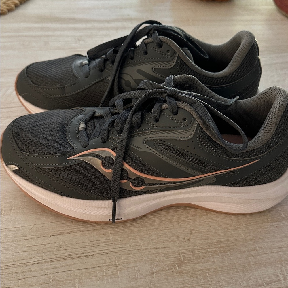 Saucony Gray and Pink Women's Sneakers